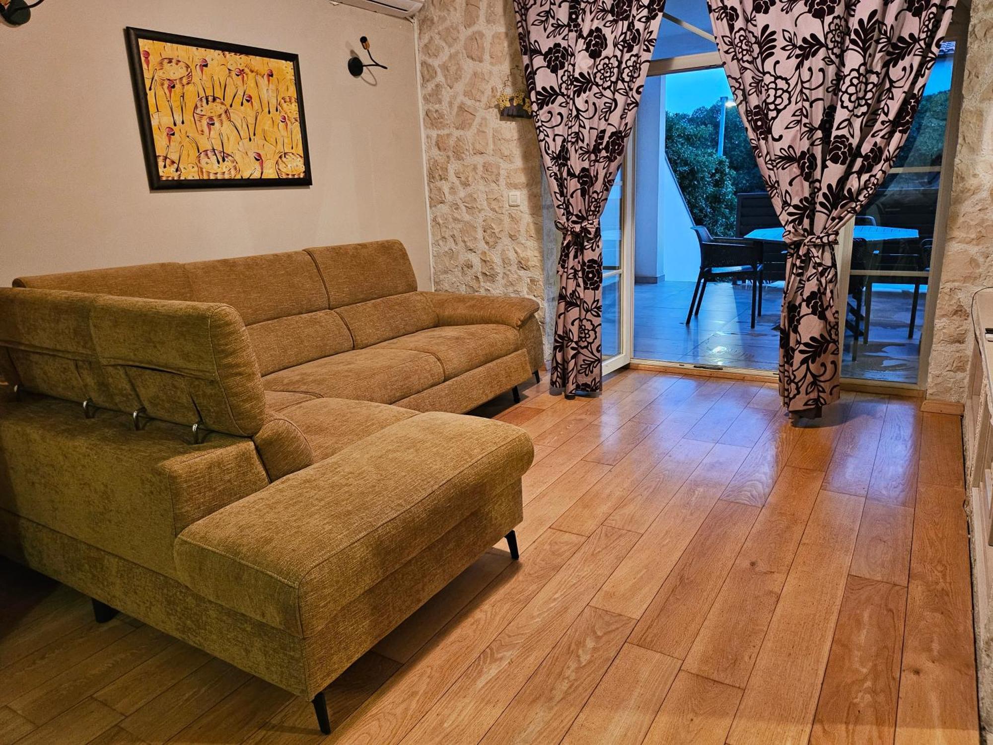 Apartment Jeger ポヴリャナ エクステリア 写真