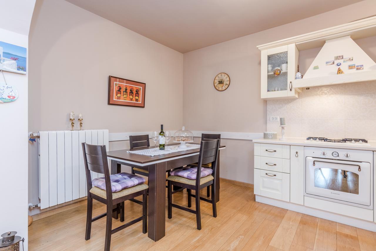 Apartment Jeger ポヴリャナ エクステリア 写真