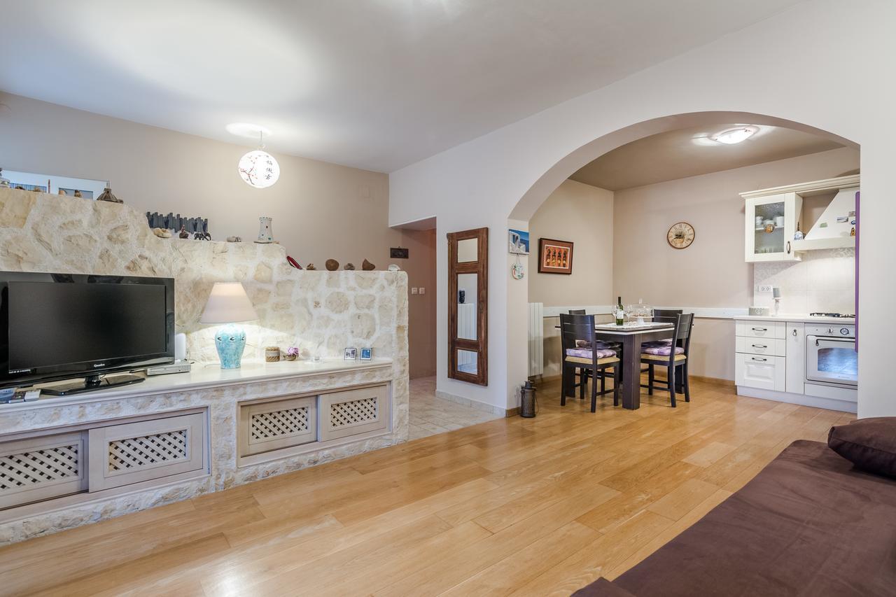 Apartment Jeger ポヴリャナ エクステリア 写真